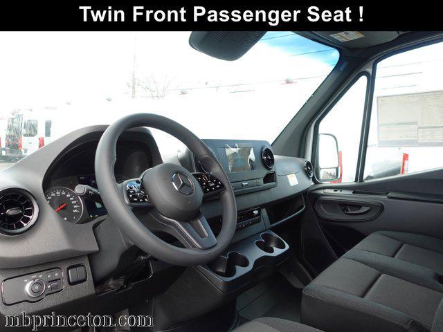Photo of 2024 Arctic White Mercedes-Benz Sprinter 2500