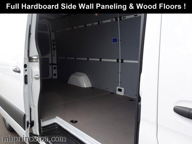 Photo of 2024 Arctic White Mercedes-Benz Sprinter 2500