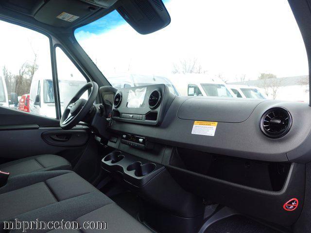 Photo of 2024 Arctic White Mercedes-Benz Sprinter 2500