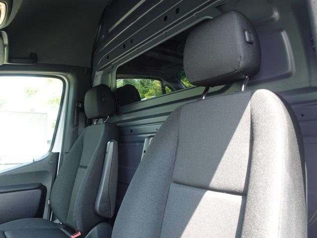 Photo of 2025 Arctic White Mercedes-Benz Sprinter 2500