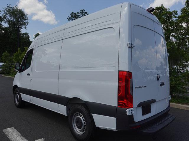Photo of 2025 Arctic White Mercedes-Benz Sprinter 2500