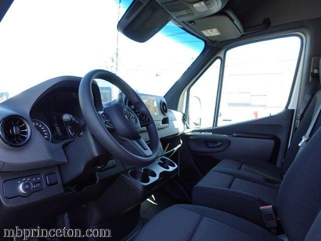 Photo of 2024 Arctic White Mercedes-Benz Sprinter 2500