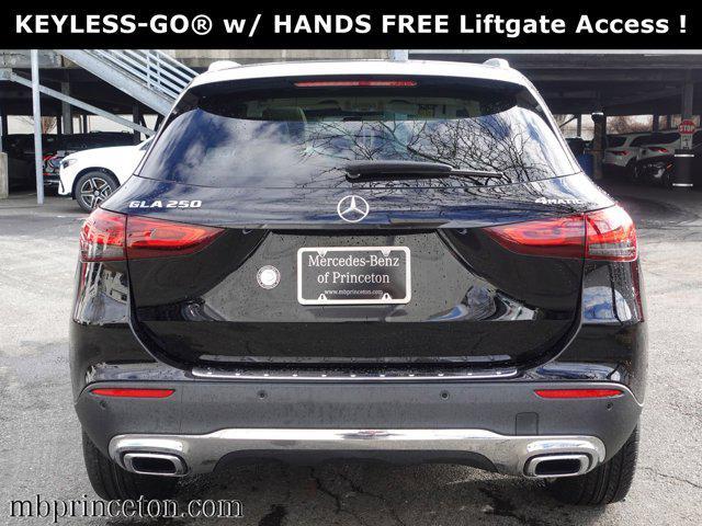Photo of 2021 Night Black Mercedes-Benz GLA 250
