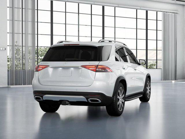Photo of 2025 MANUFAKTUR Moonlight White Metallic Mercedes-Benz GLE 450e