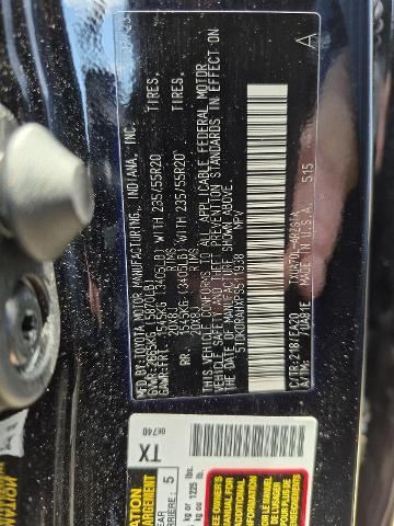 Photo of 2023 Midnight Black Metallic Toyota Highlander