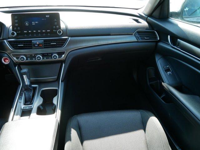 Photo of 2020 Lunar Silver Metallic Honda Accord