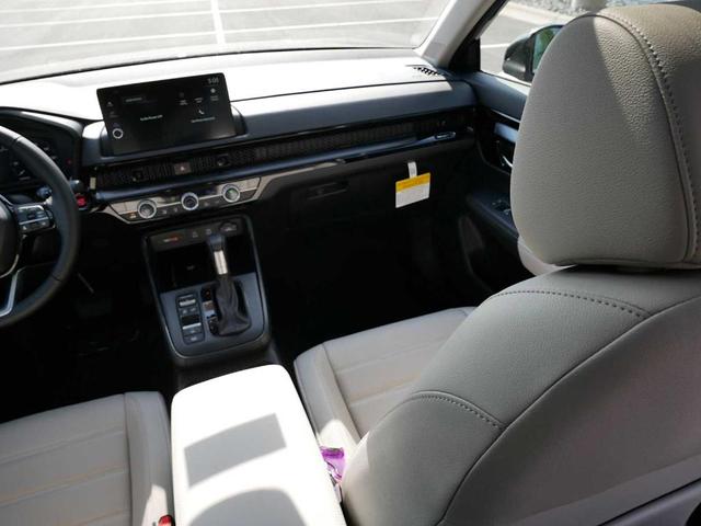 Photo of 2026 Meteorite Gray Metallic Honda CR-V