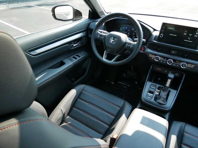 Photo of 2026 Platinum White Pearl Honda CR-V Hybrid