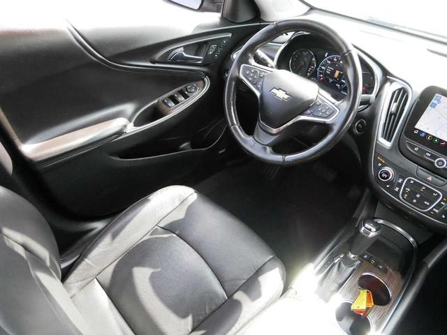 Photo of 2019 Mosaic Black Metallic Chevrolet Malibu