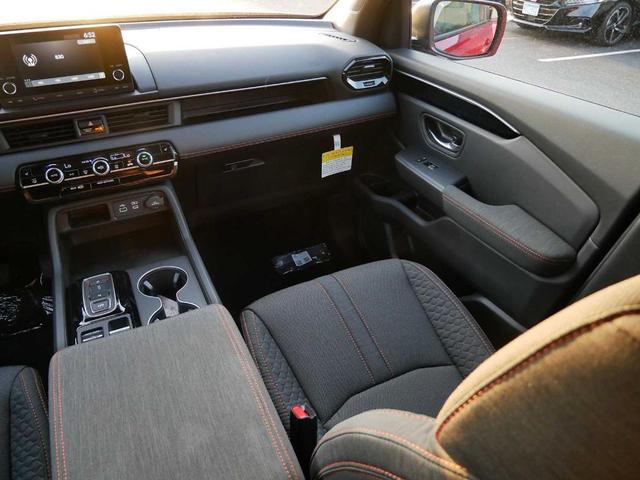 Photo of 2025 Radiant Red Metallic II Honda Pilot