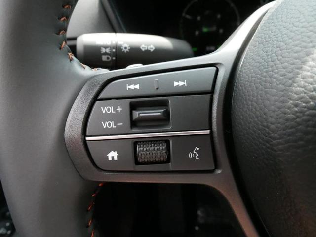 Photo of 2025 Platinum White Pearl Honda CR-V Hybrid