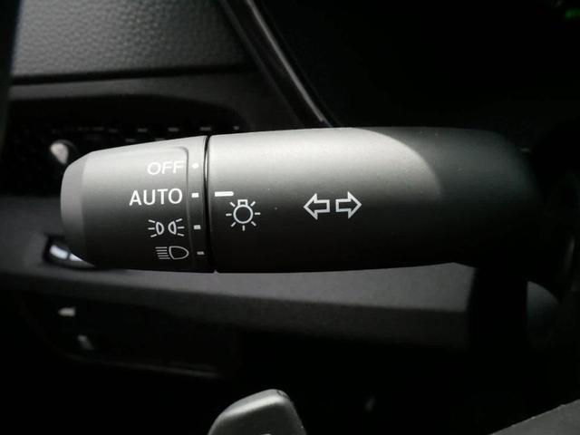 Photo of 2025 Platinum White Pearl Honda CR-V Hybrid