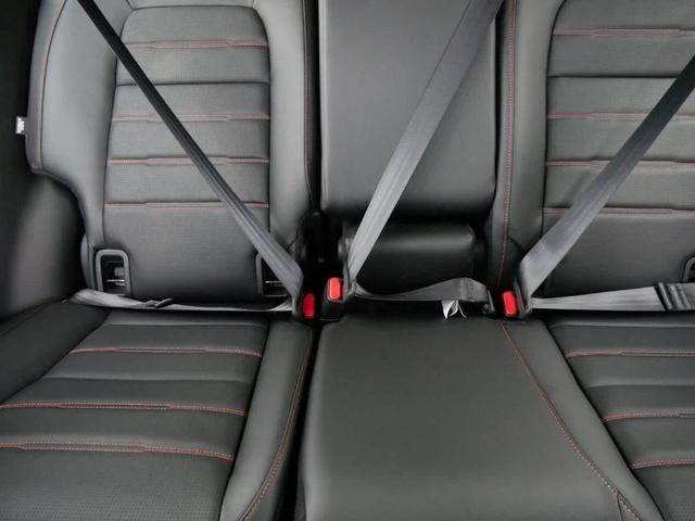 Photo of 2025 Platinum White Pearl Honda CR-V Hybrid