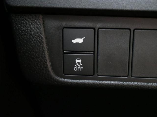 Photo of 2025 Platinum White Pearl Honda CR-V Hybrid