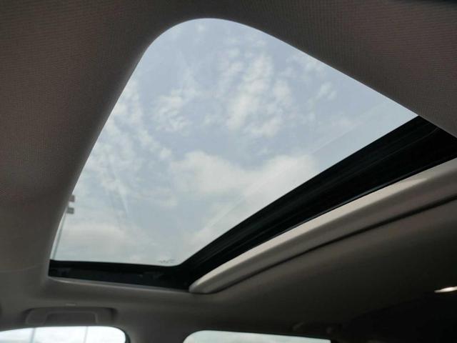 Photo of 2026 Platinum White Pearl Honda CR-V