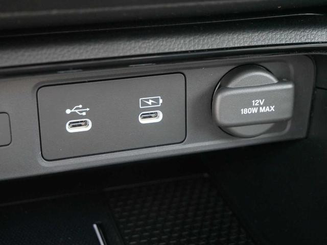 Photo of 2026 Platinum White Pearl Honda CR-V