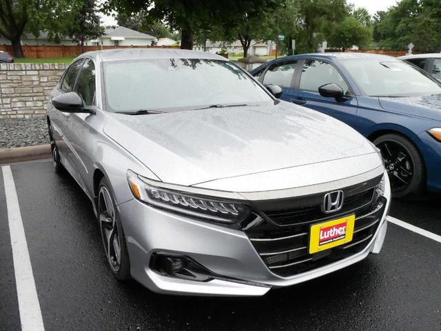 Photo of 2022 Lunar Silver Metallic Honda Accord