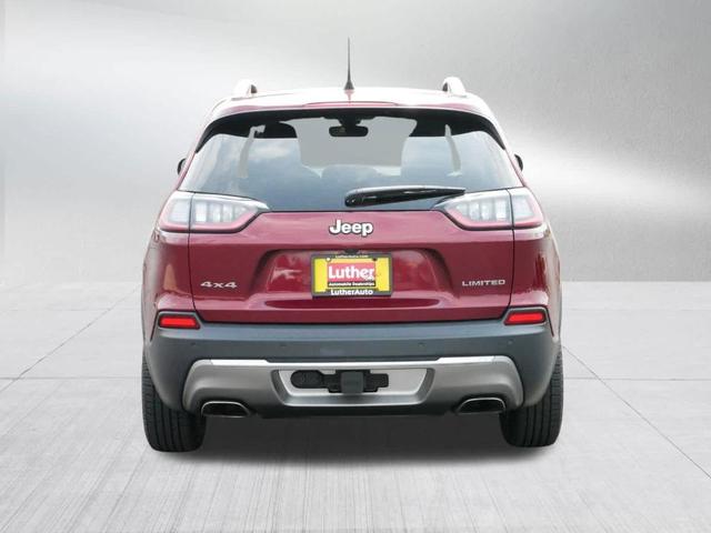 Photo of 2019 Velvet Red Pearlcoat Jeep Cherokee
