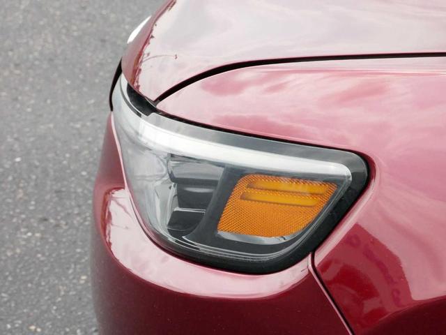 Photo of 2019 Velvet Red Pearlcoat Jeep Cherokee