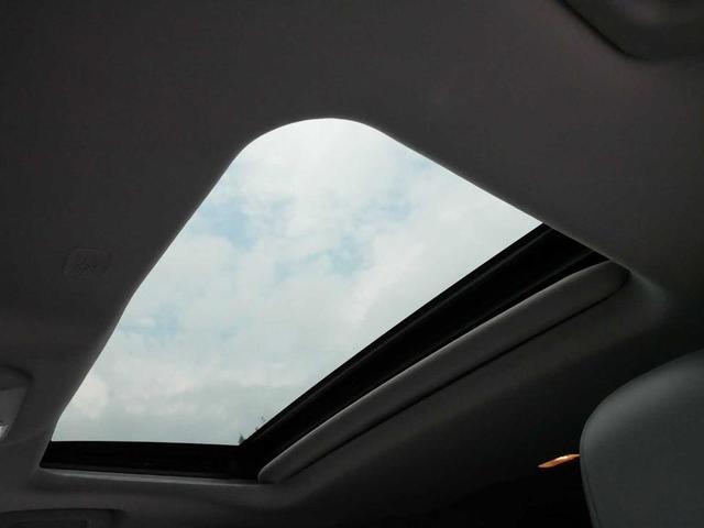 Photo of 2021 Moon Dust Toyota Highlander