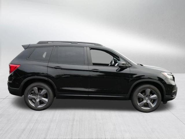 Photo of 2020 Crystal Black Pearl Honda Passport