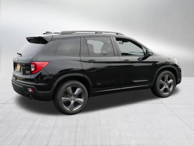 Photo of 2020 Crystal Black Pearl Honda Passport