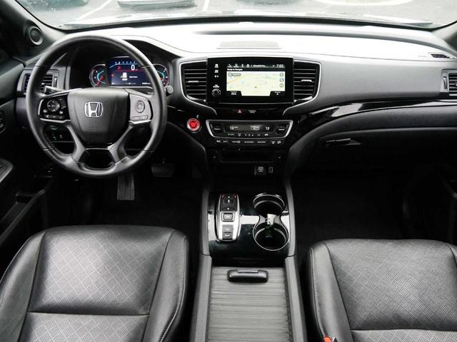 Photo of 2020 Crystal Black Pearl Honda Passport
