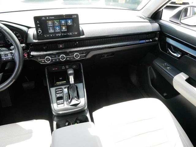 Photo of 2023 Platinum White Pearl Honda CR-V