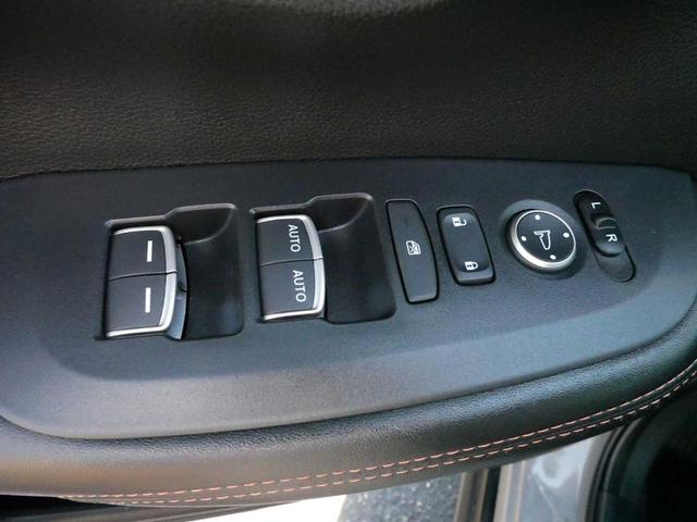Photo of 2024 Urban Gray Pearl Honda HR-V