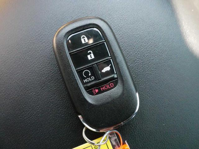 Photo of 2024 Urban Gray Pearl Honda HR-V