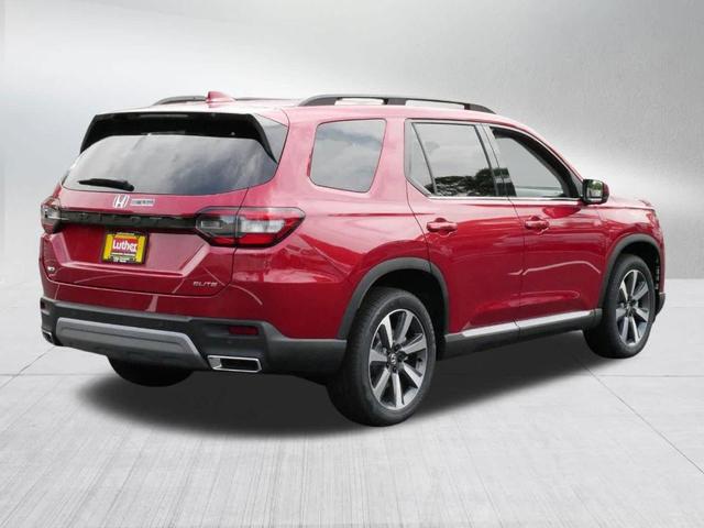 Photo of 2025 Radiant Red Metallic II Honda Pilot