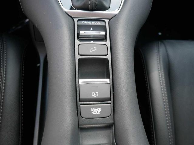 Photo of 2026 Modern Steel Metallic Honda HR-V