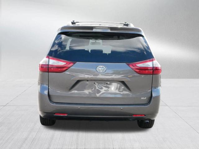 Photo of 2015 Predawn Gray Mica Toyota Sienna