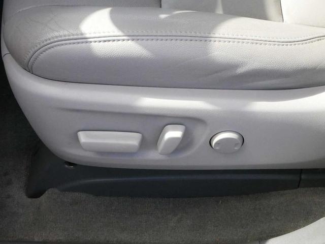 Photo of 2015 Predawn Gray Mica Toyota Sienna