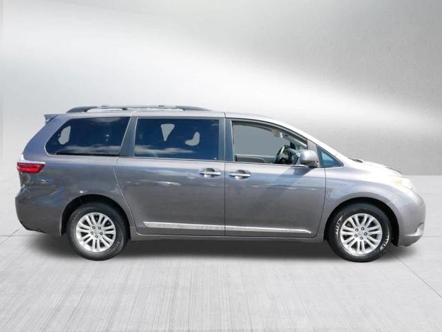 Photo of 2015 Predawn Gray Mica Toyota Sienna