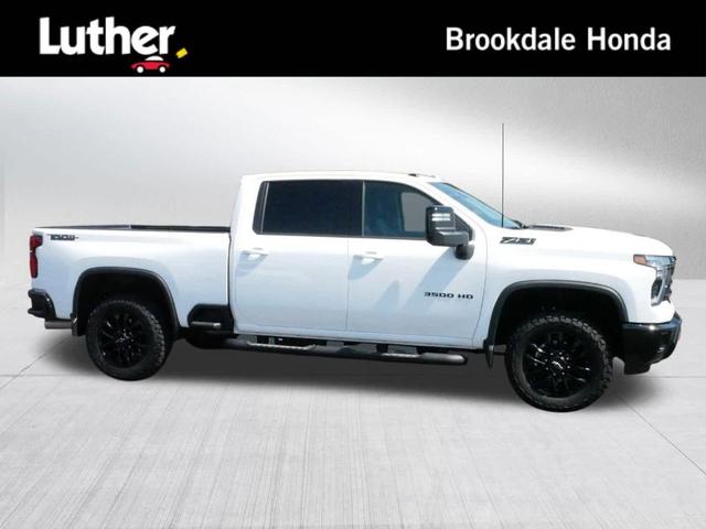 Photo of 2025 Summit White Chevrolet Silverado 3500