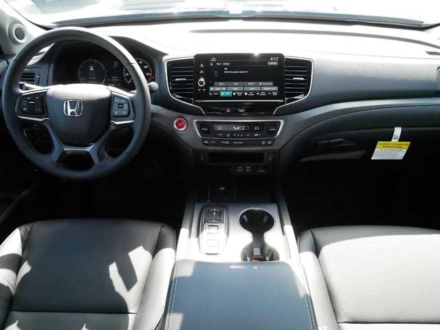 Photo of 2025 Crystal Black Pearl Honda Ridgeline