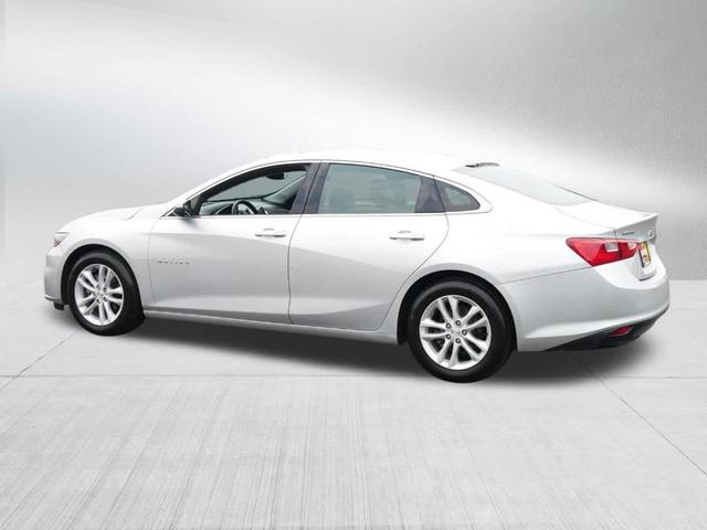 Photo of 2017 Silver Ice Metallic Chevrolet Malibu