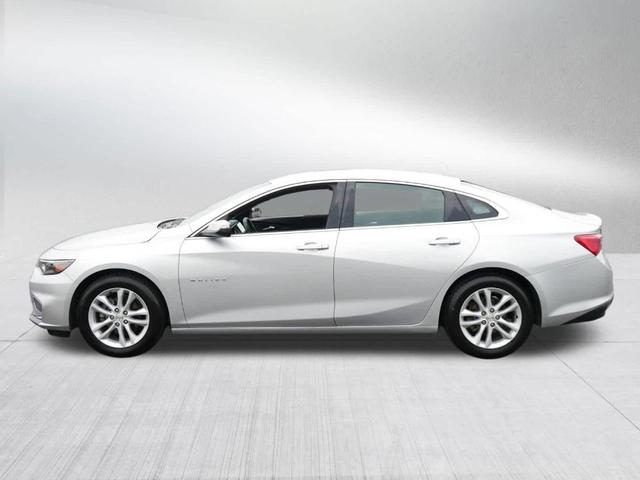 Photo of 2017 Silver Ice Metallic Chevrolet Malibu