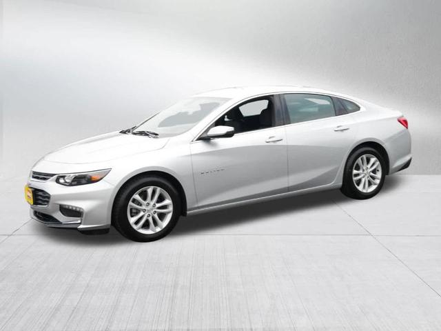 Photo of 2017 Silver Ice Metallic Chevrolet Malibu