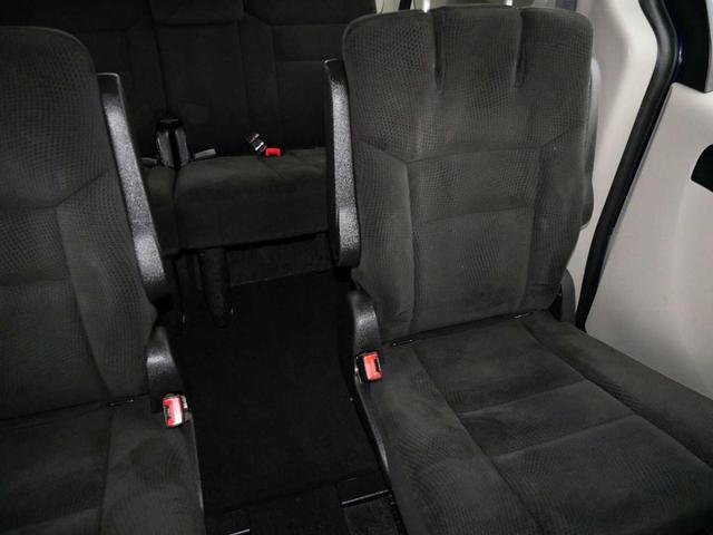 Photo of 2016 True Blue Pearlcoat Dodge Grand Caravan