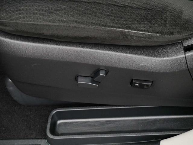 Photo of 2016 True Blue Pearlcoat Dodge Grand Caravan
