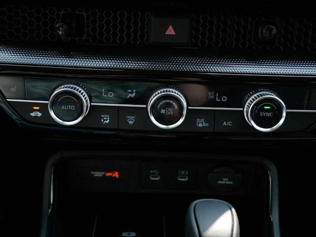 Photo of 2026 Solar Silver Metallic Honda CR-V