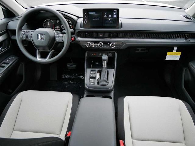 Photo of 2026 Platinum White Pearl Honda CR-V