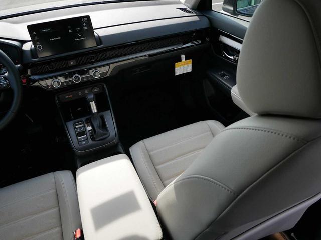 Photo of 2026 Meteorite Gray Metallic Honda CR-V