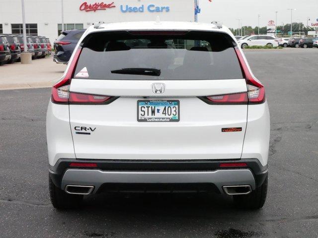 Photo of 2026 Platinum White Pearl Honda CR-V Hybrid