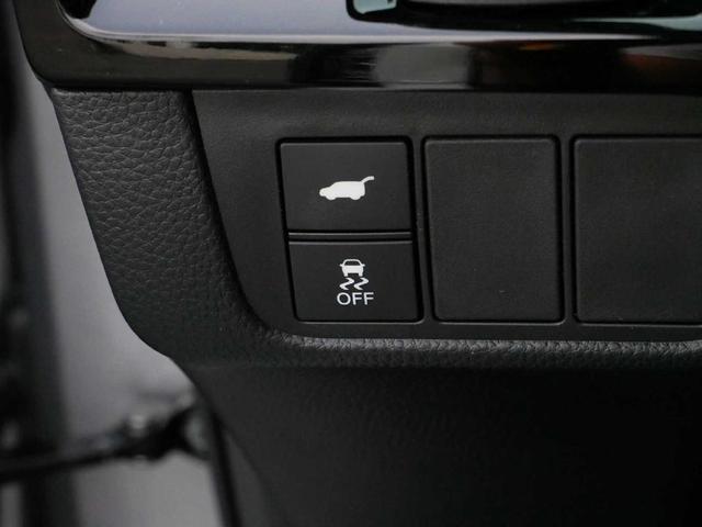 Photo of 2025 Solar Silver Metallic Honda CR-V Hybrid
