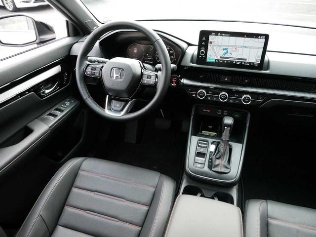 Photo of 2025 Solar Silver Metallic Honda CR-V Hybrid