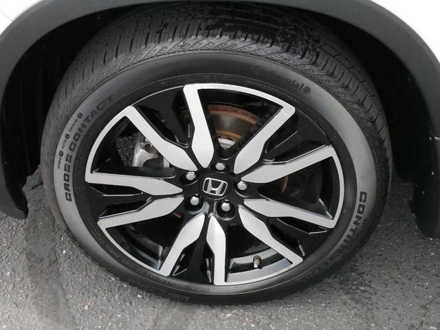 Photo of 2022 Platinum White Pearl Honda Pilot