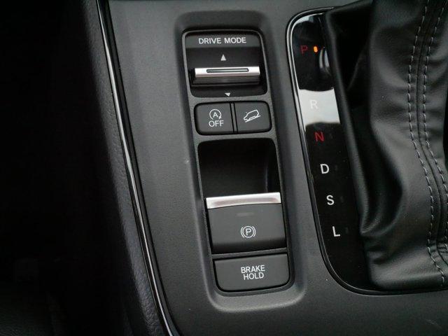 Photo of 2025 Urban Gray Pearl Honda CR-V